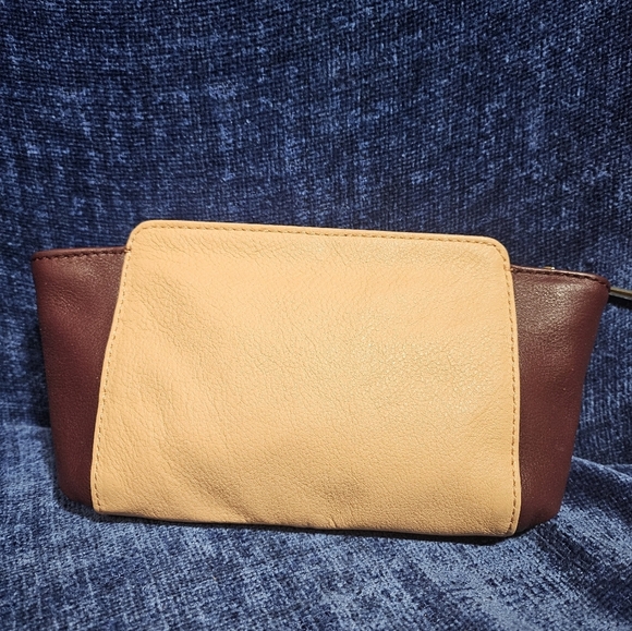 Pour la Victoire Leather Pouch Small Bag - Picture 5 of 8